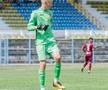 CFR CLUJ // Otto Hindrich, liceanul din poartă » Primește temele pe WhatsApp și le face seara, în cantonament