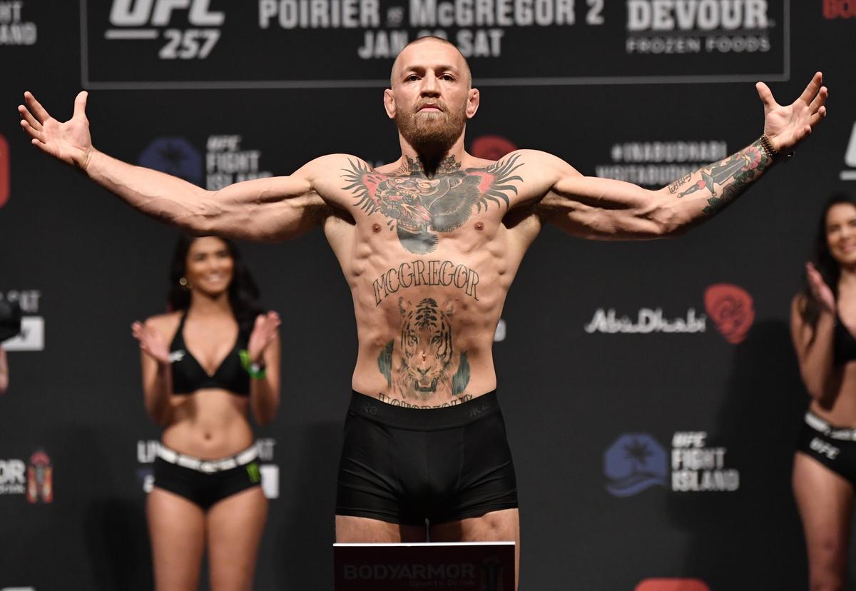 Momentul în care Conor McGregor a cedat psihic + Primul contact cu Dustin Poirier după meci: „Mi-ai f*** piciorul, nenorocitule!”