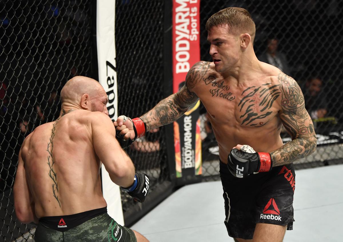 VIDEO Soția lui Dustin Poirier l-a vizitat pe Conor McGregor la vestiare după ce soțul său l-a făcut KO pe irlandez!