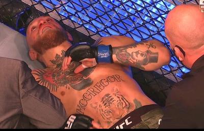 VIDEO+ FOTO Conor McGregor, făcut KO de Dustin Poirier în UFC 257! Irlandezul a terminat meciul plin de sânge