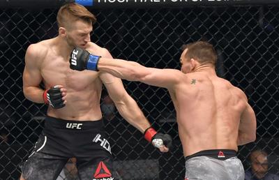 VIDEO Michael Chandler, exploziv la debutul în UFC! KO în 30 de secunde, salt ireal în octogon și provocări pentru McGregor și Nurmagomedov