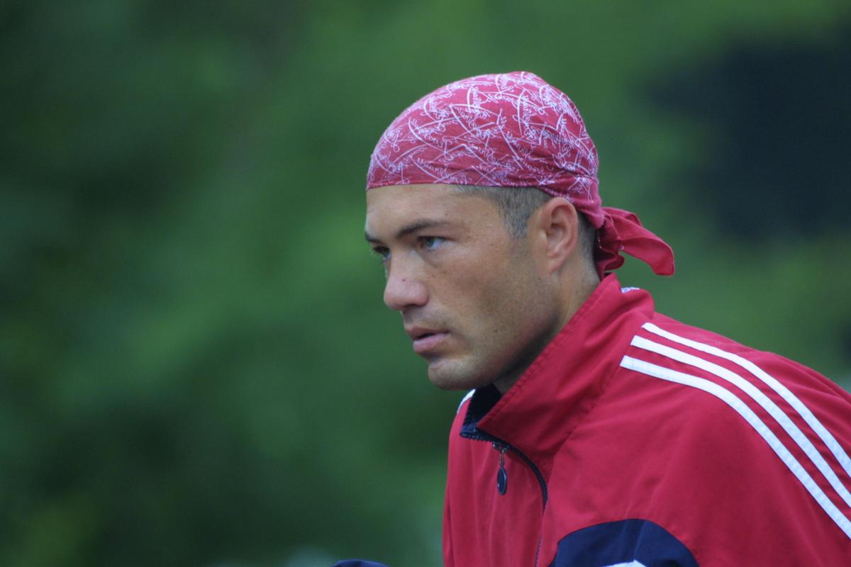 RETRO GSP. 23 de ani de când Adrian Ilie marca primele goluri în Primera Division, o „triplă” pentru Valencia! Alți 4 români făceau spectacol în acea etapă disputată în Spania