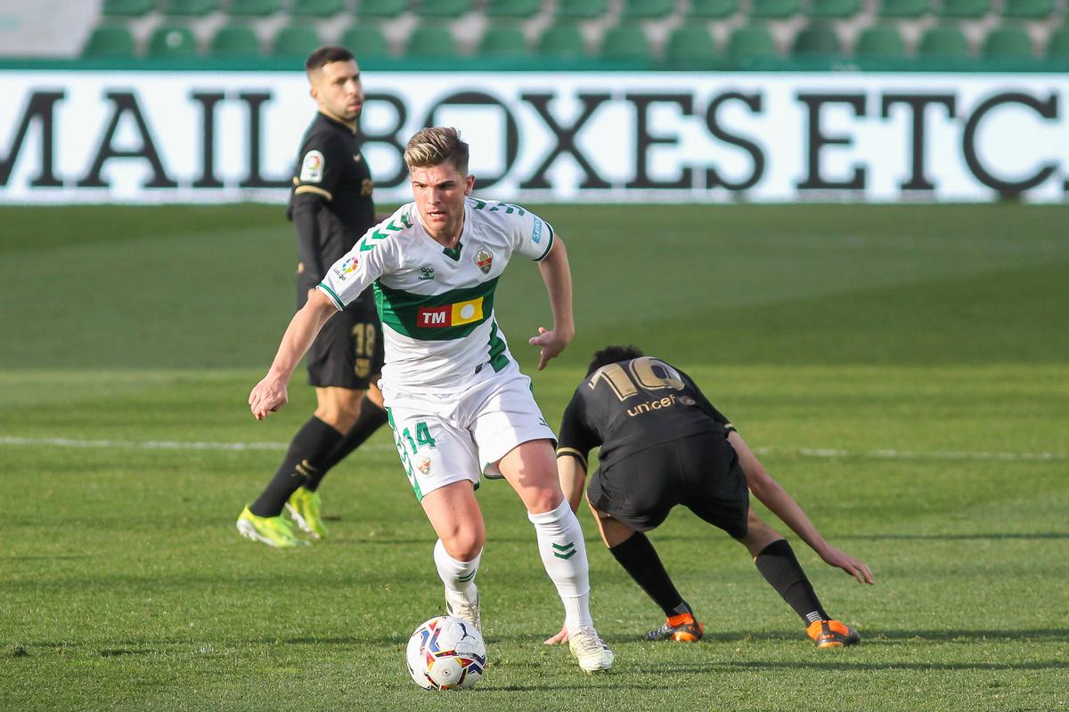 FOTO. Elche - Barcelona 0-2 » Fără Messi, catalanii țin aproape de Real Madrid și Atletico. Clasamentul din La Liga