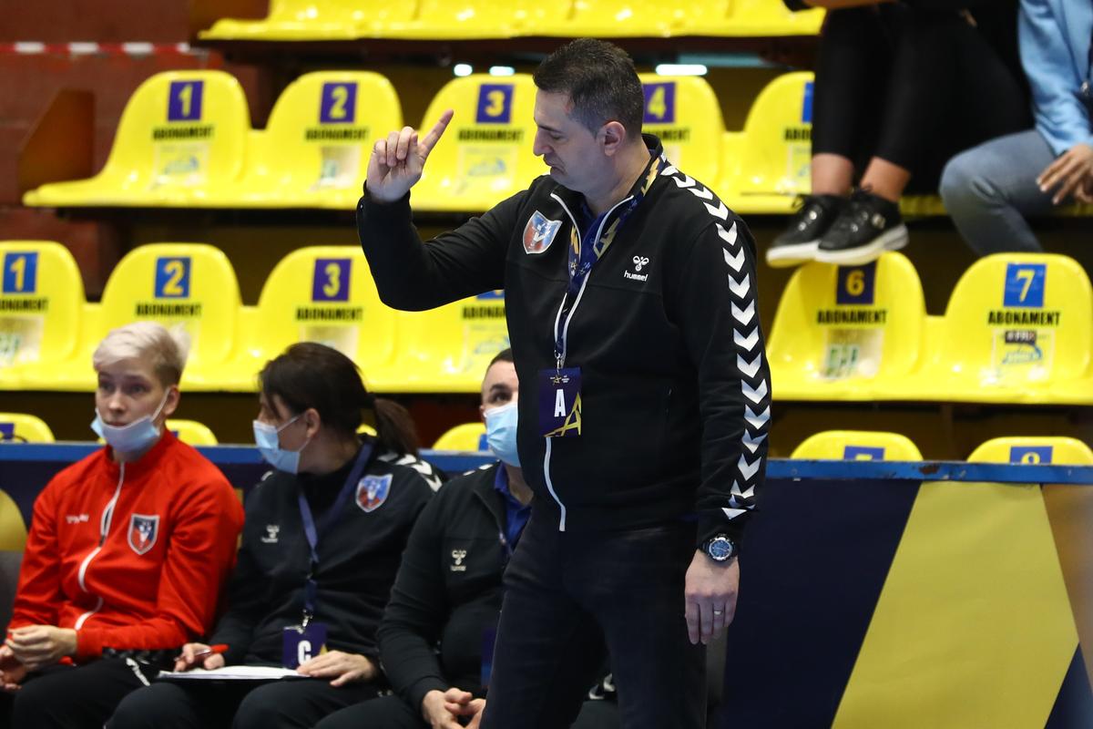 SCM Rm. Vâlcea - ȚSKA Moscova 24-24 / FOTO: Marius Ionescu