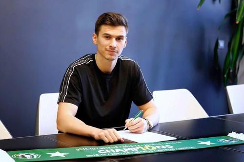 Mijlocașul Dorin Rotariu (26 de ani), în prezent la Ludogoreț, și portarul Karlo Letica (24 de ani), liber de contract după despărțirea de CFR Cluj, sunt doriți de Atromitos, penultima clasată din Grecia.