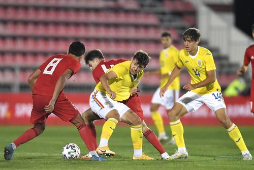 Dican (#14), în tricoul naționalei U21 // foto: Imago Images