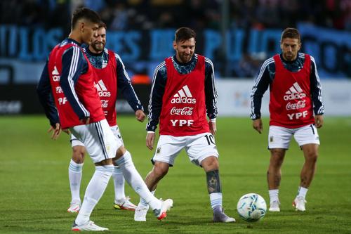 Barcelona caută concurență pentru Jordi Alba. Catalanii, interesați de un internațional argentinian