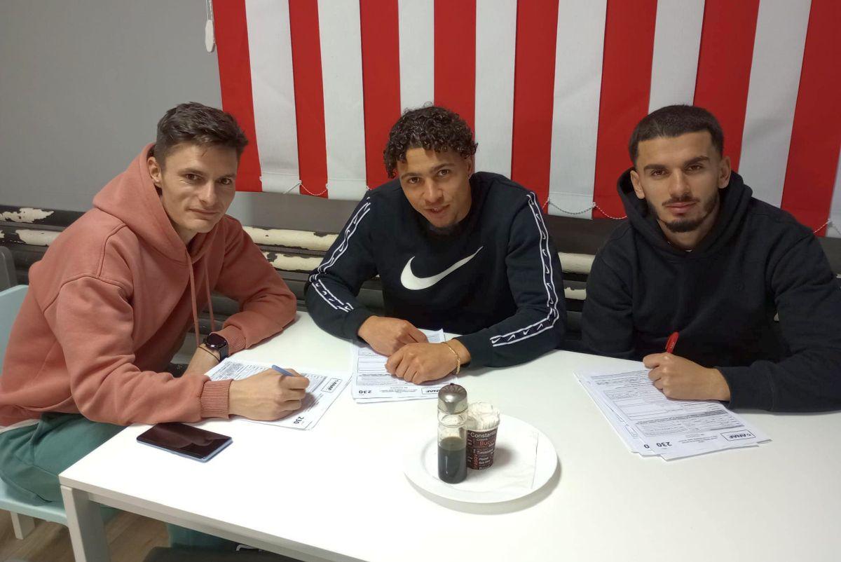 Fotbaliștii lui Dinamo au completat formularele 230