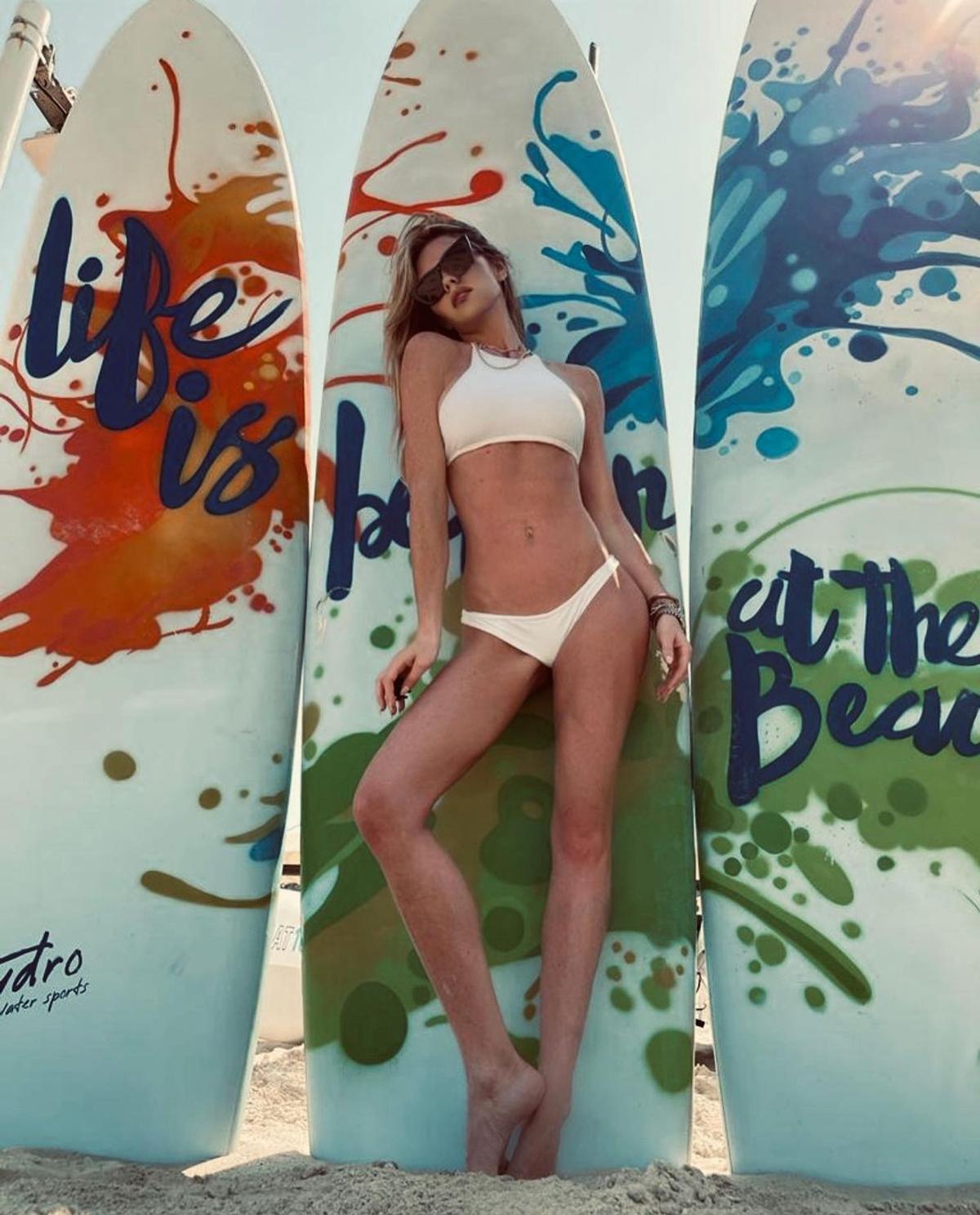 Abbey Clancey, soția lui Peter Crouch