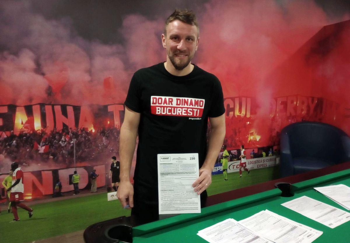 Fotbaliștii lui Dinamo au completat formularele 230