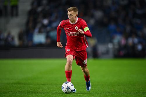 Arthur Vermeeren a fost căpitanul lui Antwerp în Ligă la 0-2 cu Porto și a marcat la 3-2 cu Barcelona Foto: Imago