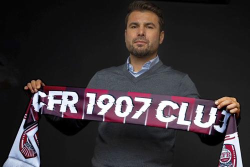 Adrian Mutu, cu fularul celor de la CFR Cluj