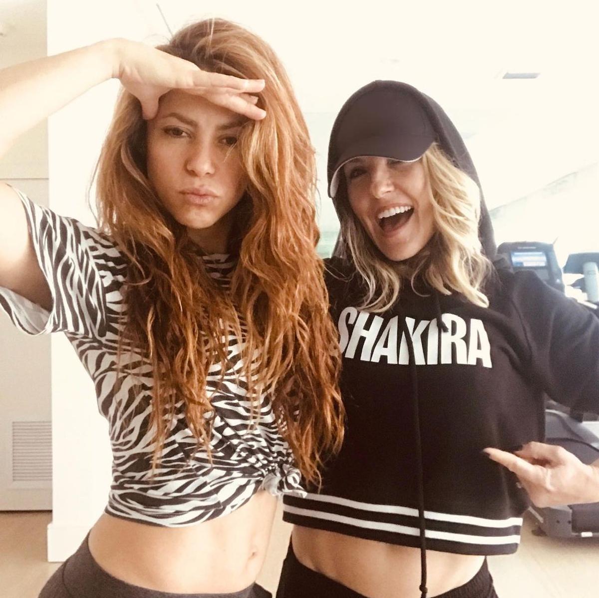 Gerard Pique ar fi înșelat-o pe Shakira și cu prietena ei, Anna Kaiser