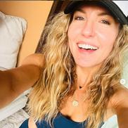 Gerard Pique ar fi înșelat-o pe Shakira și cu prietena ei, Anna Kaiser. Foto: Instagram