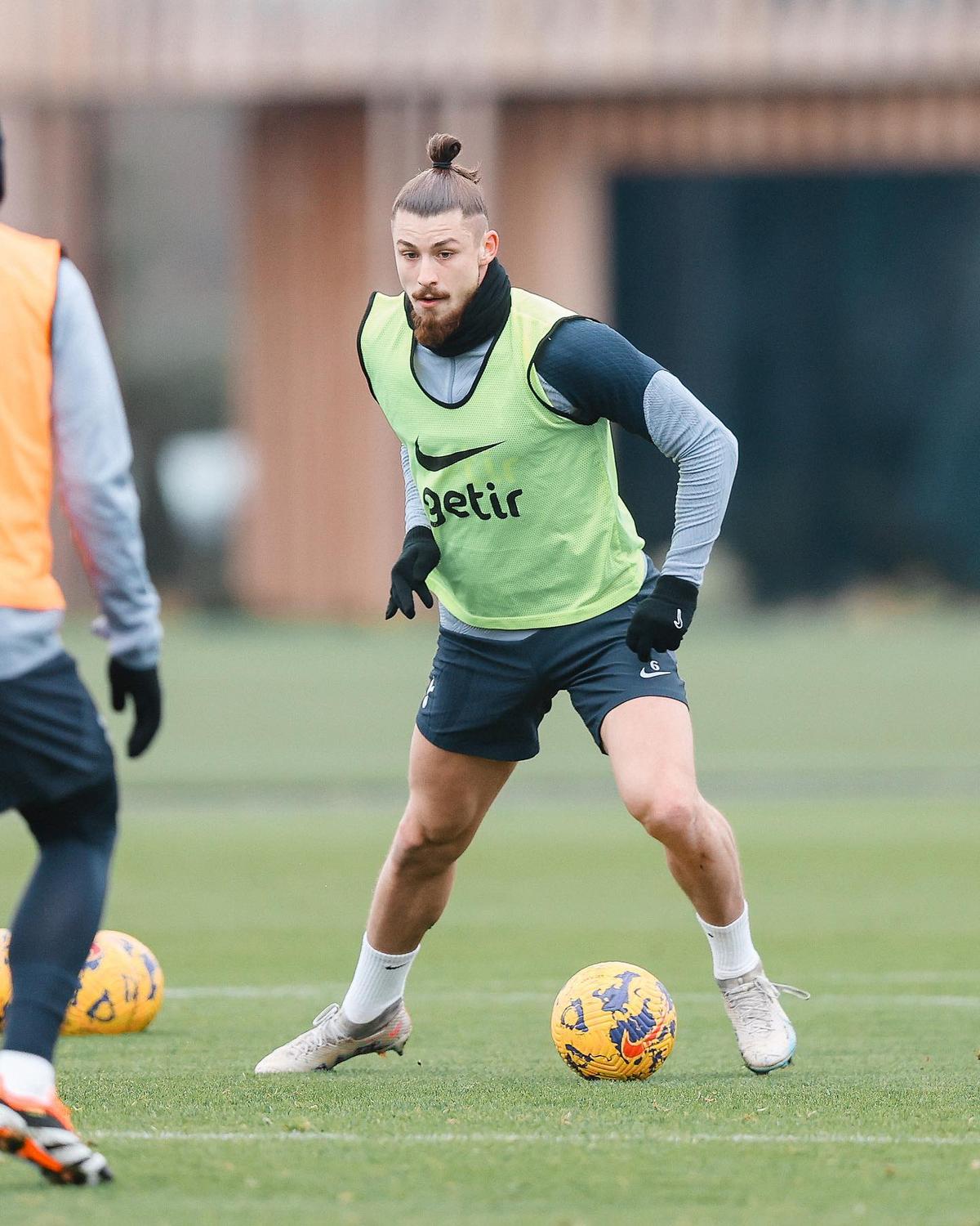 Cum a apărut Radu Drăgușin la antrenamentul lui Tottenham