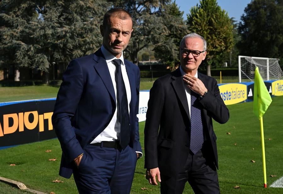 Aleksander Ceferin (stânga), alături de Giorgio Marchetti, secretar general adjunct UEFA Foto: Guliver/GettyImages Președintele UEFA, verdict tăios în cazul Manchester City: „Știm că am avut dreptate să o excludem!”