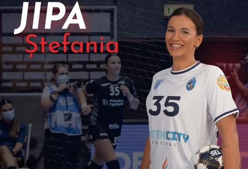 Ștefania Jipa (24 de ani), pivot prezent cu naționala de handbal feminin a României la Campionatul European din 2024, a semnat CSM Iași, ultima clasată din „Liga Florilor”.