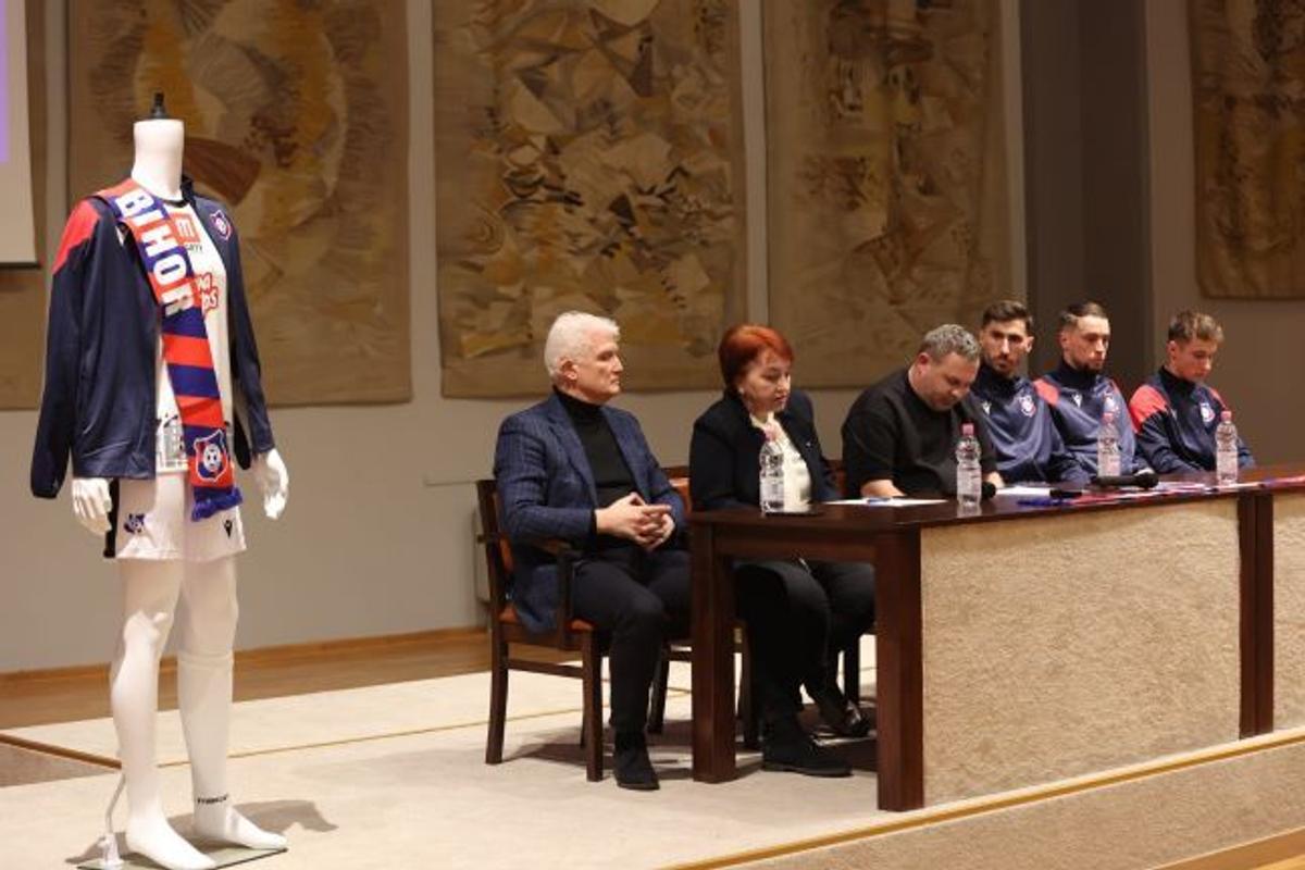 Echipament unic pentru divizionara secundă FC Bihor