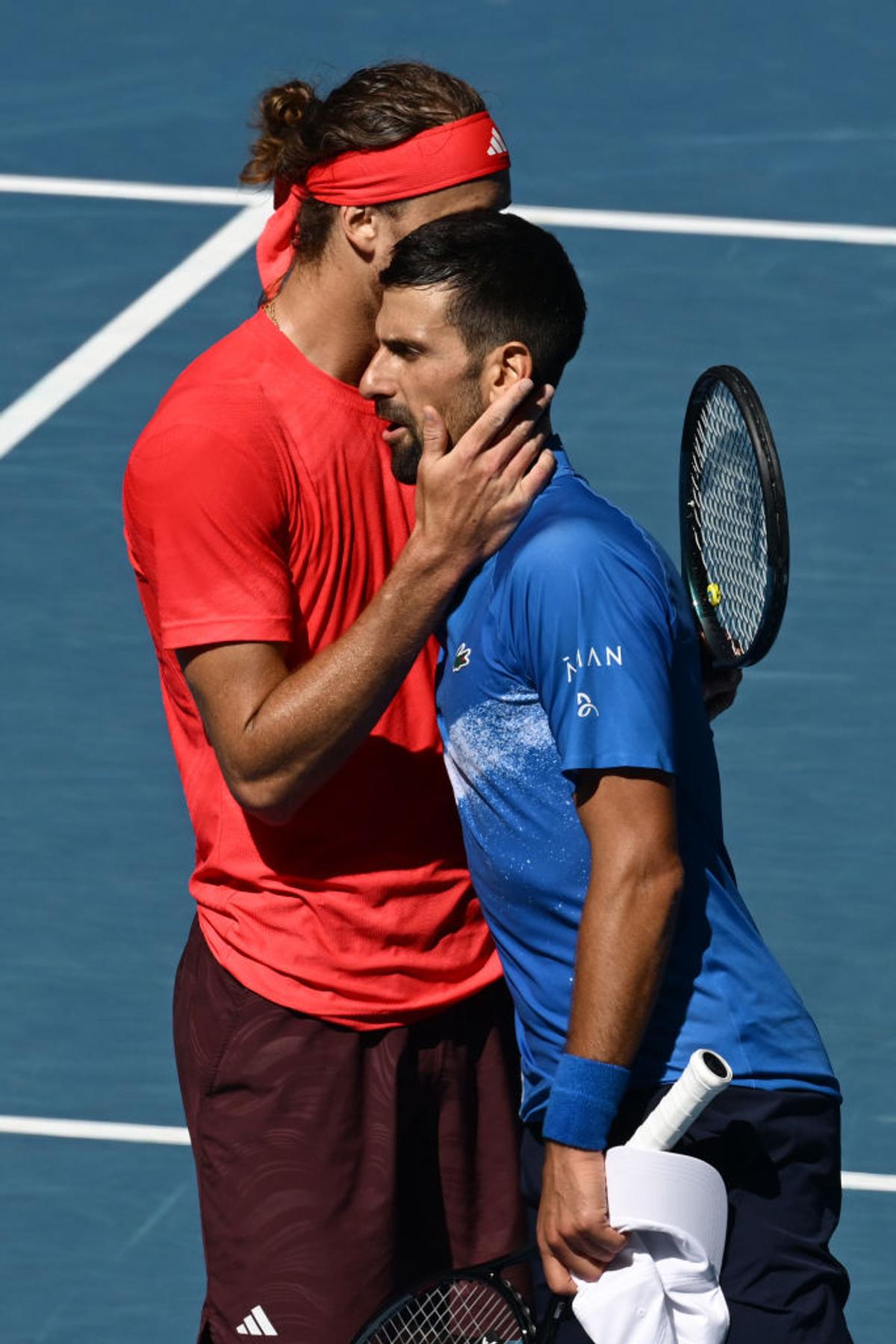 Imagini ULUITOARE la Australian Open! Novak Djokovic, huiduit la Melbourne după ce s-a retras în semifinala cu Zverev