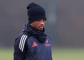 Scandal între jucători?! » Gary Neville știe ce s-a întâmplat în vestiarul lui United