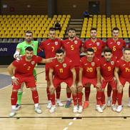 România - Groenlanda la futsal. Daniel Dinu, cu numărul 13 / Sursă foto: Futsal Week / frf.ro