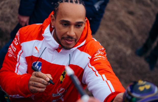 Lewis Hamilton, nerăbdător înainte de al doilea sezon la Ferrari: „În mod normal nu spun asta, dar acum e în regulă dacă o fac”