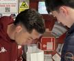 Olimpiu Moruțan e deja printre preferații fanilor Rapidului » Zeci de suporteri au venit să facă poze și să ia autografe