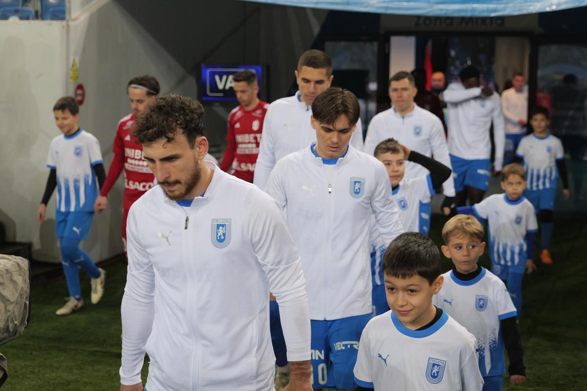 Universitatea Craiova revine pe primul loc în Superliga » Rezultatul o ajută enorm și pe FCSB: clasamentul ACUM