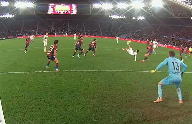 Final de infarct în La Liga » Două goluri din prelungiri: o „foarfecă” superbă și lovitură de grație dată în minutul 90+6