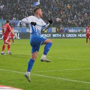 Alexandru Cicâldău și Carlos Mora în Universitatea Craiova - FC Botoșani // foto: Andrei Furnigă (GSP.ro)