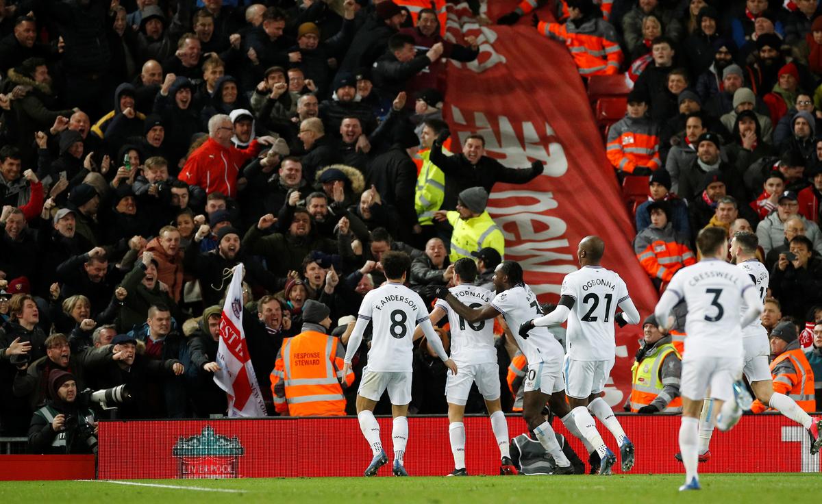 LIVERPOOL - WEST HAM 3-2 // VIDEO+FOTO Sezonul miraculos al „cormoranilor” continuă! Salah și Mane au întors rezultatul pe Anfield