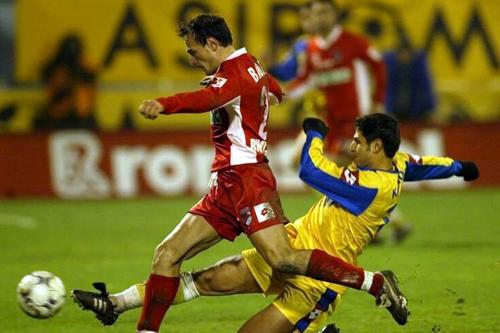Imagine de la Petrolul - Dinamo 0-1, din noiembrie 2003