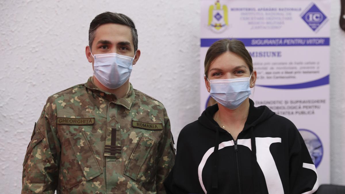 Simona Halep, optimistă la plecarea spre Miami: „Abia aștept să merg să joc” + Cum s-a simțit după ce a efectuat rapelul de la vaccin