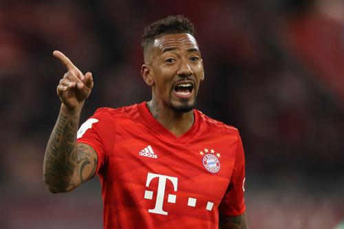 Jerome Boateng (32 de ani), fundașul central al lui Bayern Munchen, este anchetat de poliția germană, după ce autopsia fostei sale partenere, Kasia Lenhardt, a arătat urme de violență.