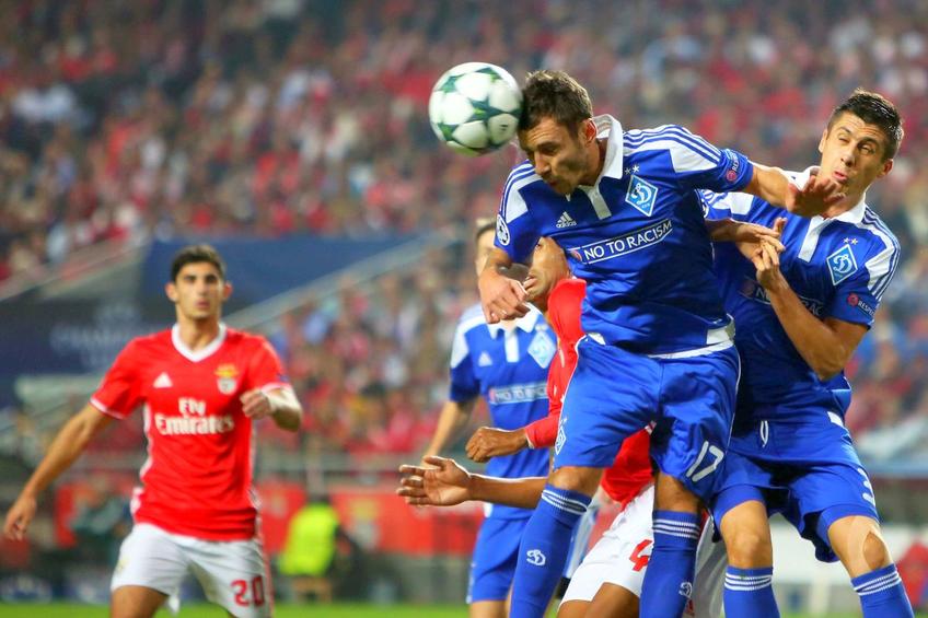 Serhiy Rybalka, la minge, în tricoul lui Dinamo Kiev. Foto: ImagoImages