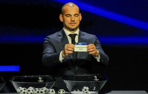 Comitetul Executiv al Federației Ucrainene de Fotbal s-a întrunit azi, după invazia declanșată de Rusia. Federalii ucraineni vor ca naționala rusă și echipele de club să fie excluse din competițiile organizate de FIFA și UEFA. Foto: Imago