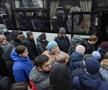 Locuitorii din Kiev se grăbesc să părăsească orașul după atacul Rusiei