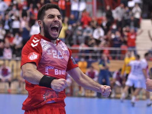 Porto - Dinamo, din runda cu numărul 12 a grupei B din Liga Campionilor la handbal masculin, se joacă astăzi, de la ora 21:45. Meciul poate fi urmărit live pe GSP.ro și televizat pe Digi Sport 3, Telekom Sport 2 și Look Sport.