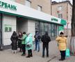 În Kiev, locutorii au format cozi imense la bănci, benzinării și supermarket-uri