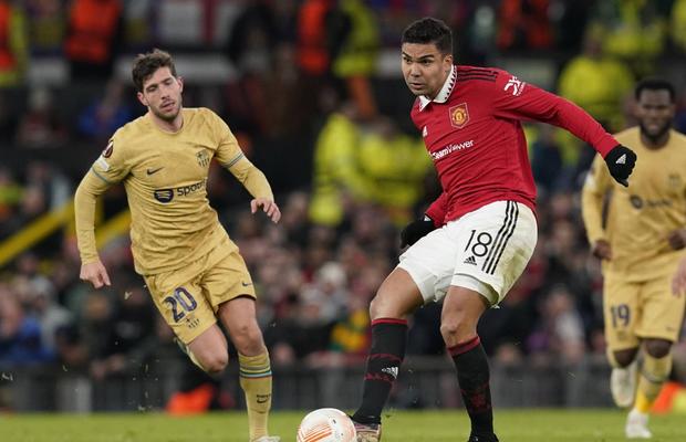 Casemiro, viral pe net! Ce făcea când fotbaliștii de la Manchester United și Barcelona s-au încăierat