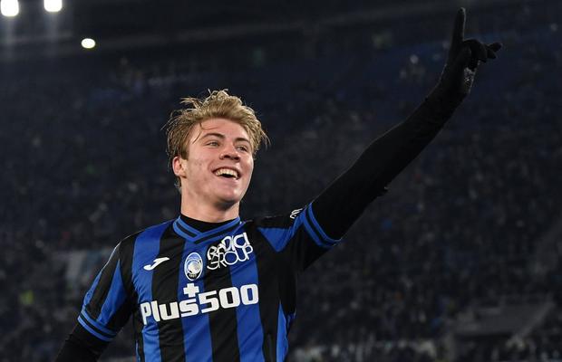 Noua senzație din Serie A, pe lista a 4 forțe din Italia » De atacantul danez s-au interesat și Real Madrid, Arsenal și Borussia Dortmund