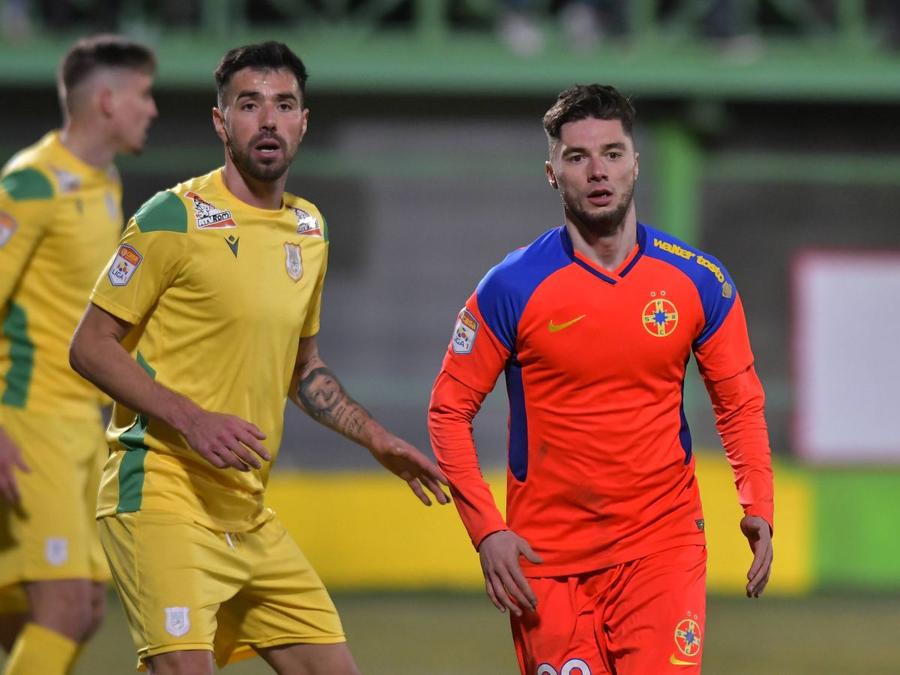 Ei sunt băieții lu’ tata! » Doi jucători cu ZERO realizări, angajați în Superliga pentru relațiile de rudenie cu antrenorul