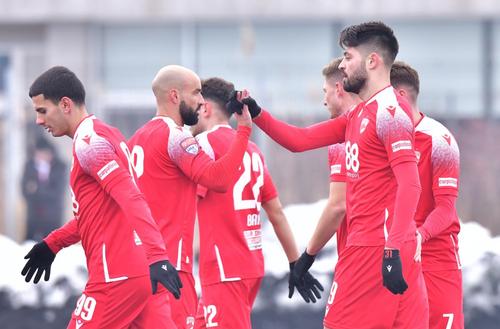 Dinamo a emis un comunicat în care anunță că Red&White 2022 Management deține din acest moment 80,7758% din acțiunile clubului. Cei mai fericiți de veste sunt fotbaliștii și angajații clubului.