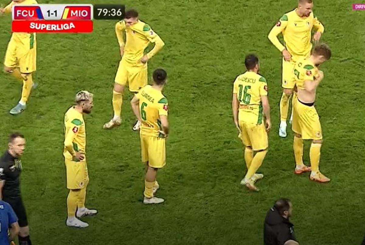 Probleme în stadion la FCU Craiova - CS Mioveni