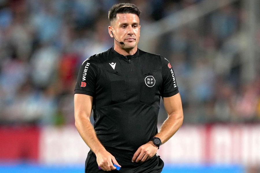 Isidro Diaz de Mera (foto: Guliver/Getty Images) Sevilla reclamă Real Madrid TV pentru campania de defăimare la adresa arbitrilor