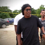 Ronaldinho - Survivor