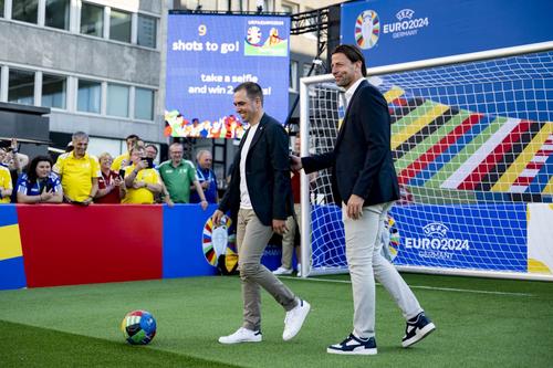 Philipp Lahm și Roman Weidenfeller (foto: Guliver/Getty Images)