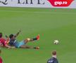 Kaka și Drogba, spectacol ca în tinerețe în „Match for Hope” » Un influencer a confiscat toată seară: ratări care au stârnit mila vedetelor + intrare cu talpa pe piciorul lui Kaka