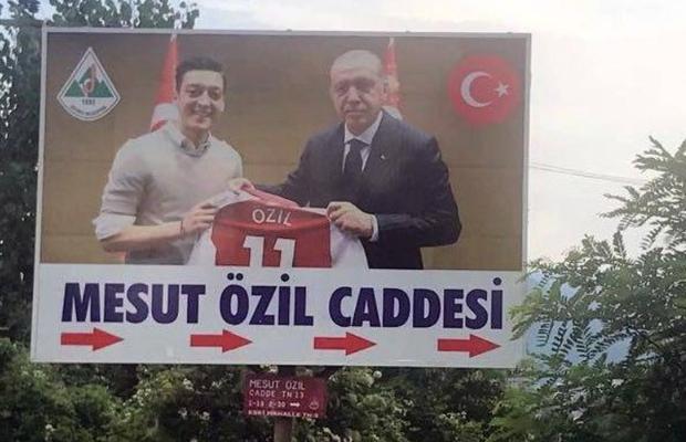 Mesut Ozil s-a lansat puternic în politică » Funcția primită în partidul președintelui Recep Tayyip Erdogan!