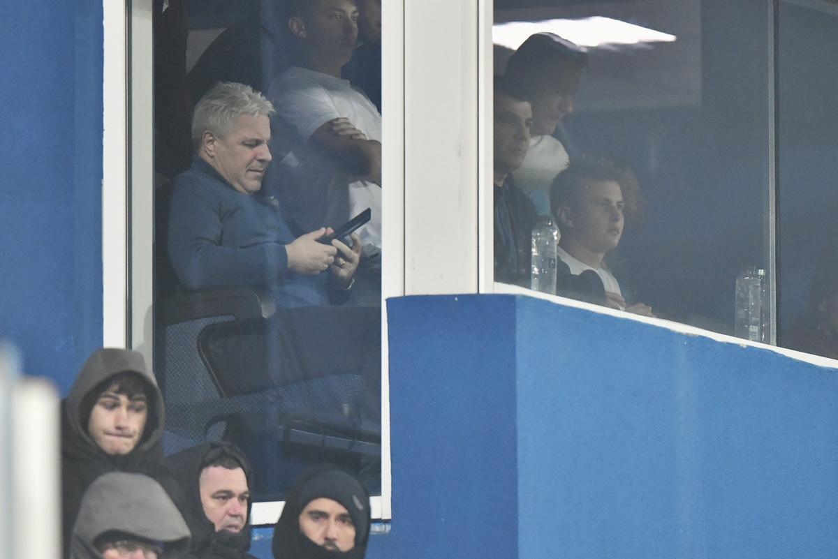 Începe iureșul la Rapid - FCSB?! » Șumudică nu l-a vrut, dar Vassaras a luat decizia